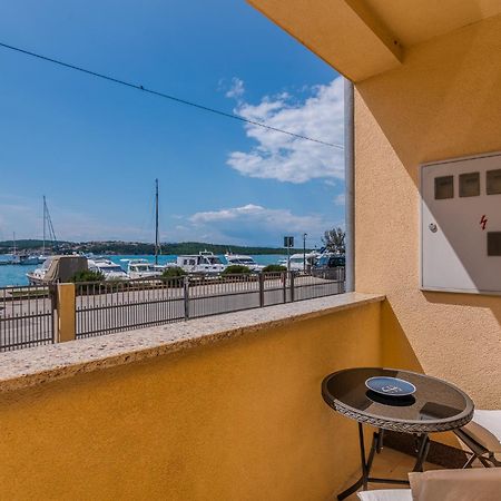Apartments Celeste كليمنو المظهر الخارجي الصورة