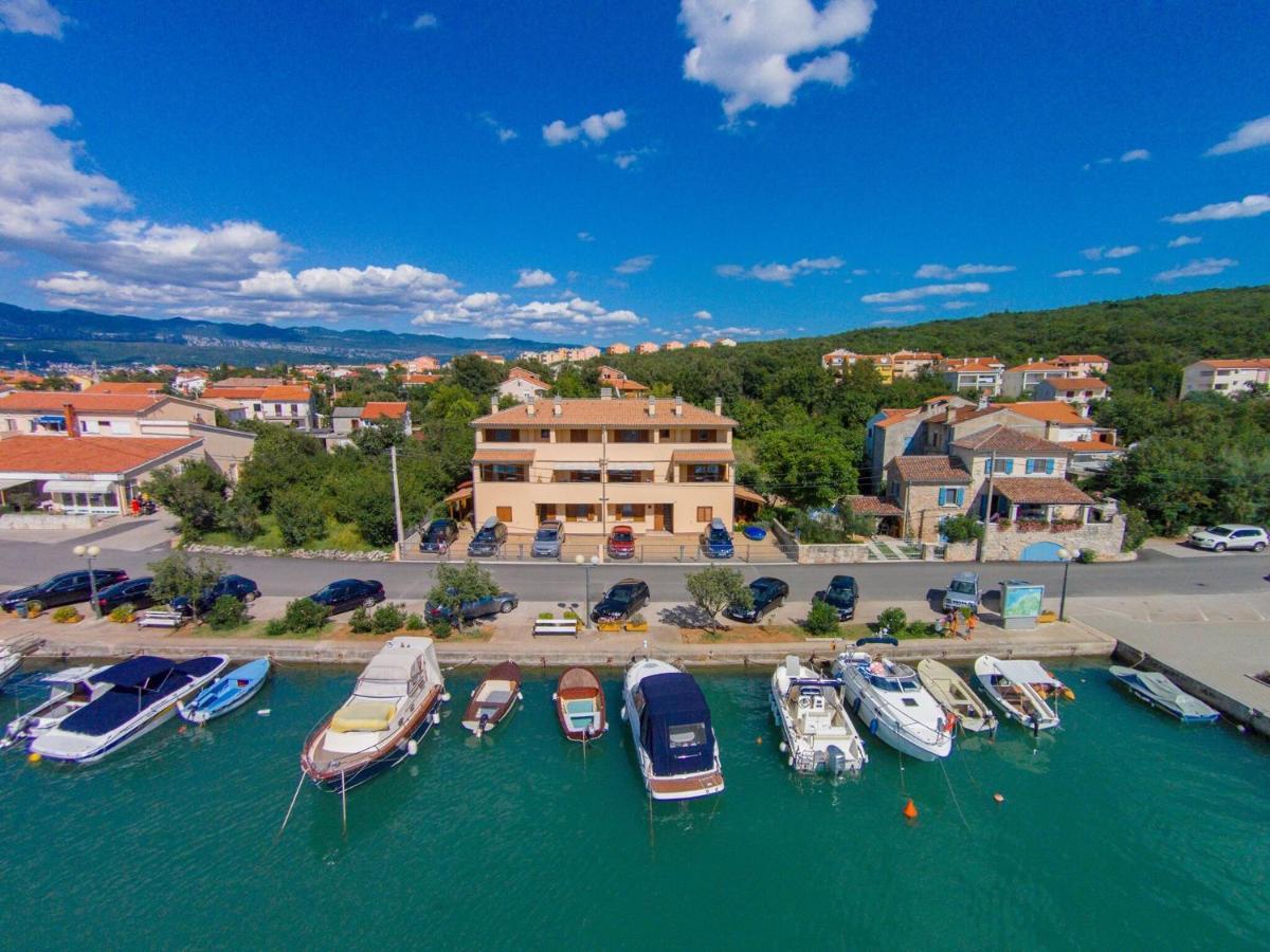 Apartments Celeste كليمنو المظهر الخارجي الصورة