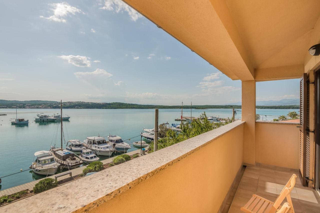 Apartments Celeste كليمنو المظهر الخارجي الصورة