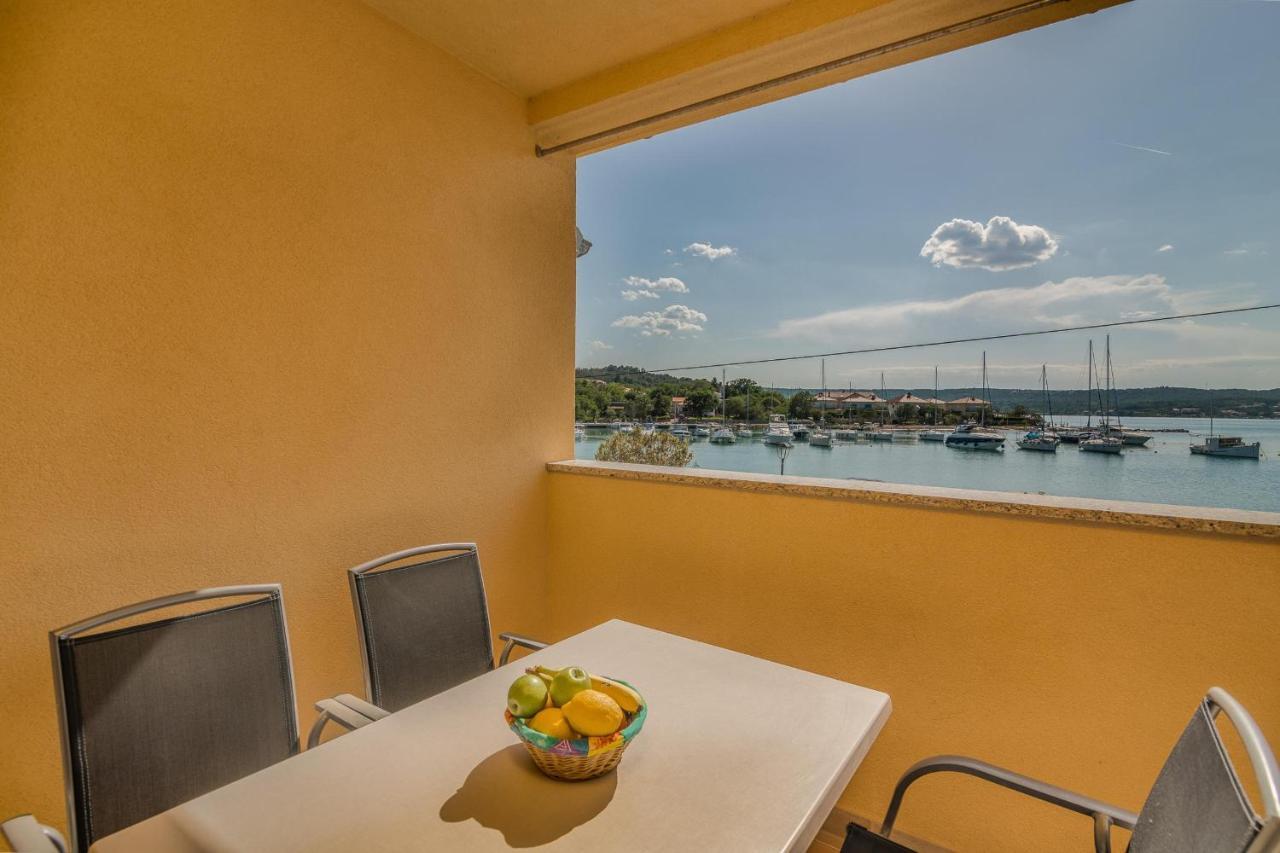 Apartments Celeste كليمنو المظهر الخارجي الصورة