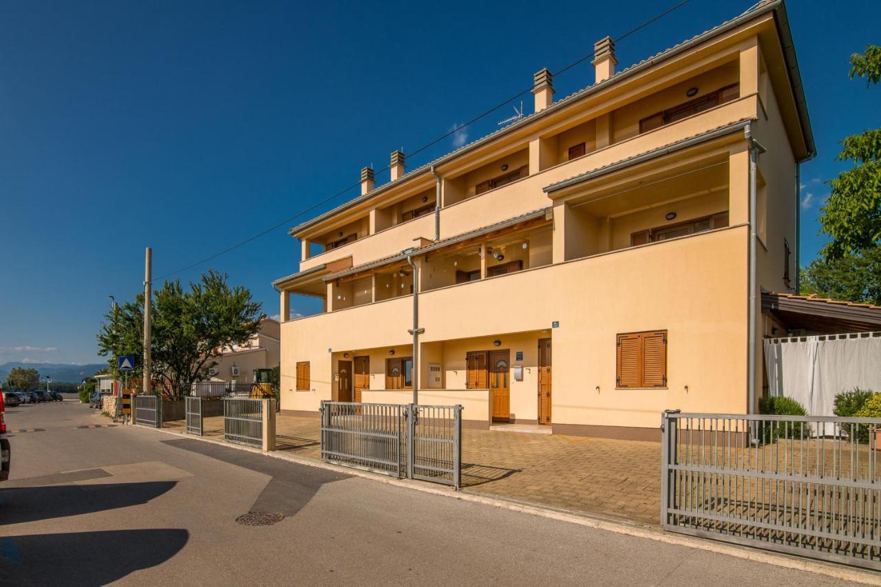 Apartments Celeste كليمنو المظهر الخارجي الصورة